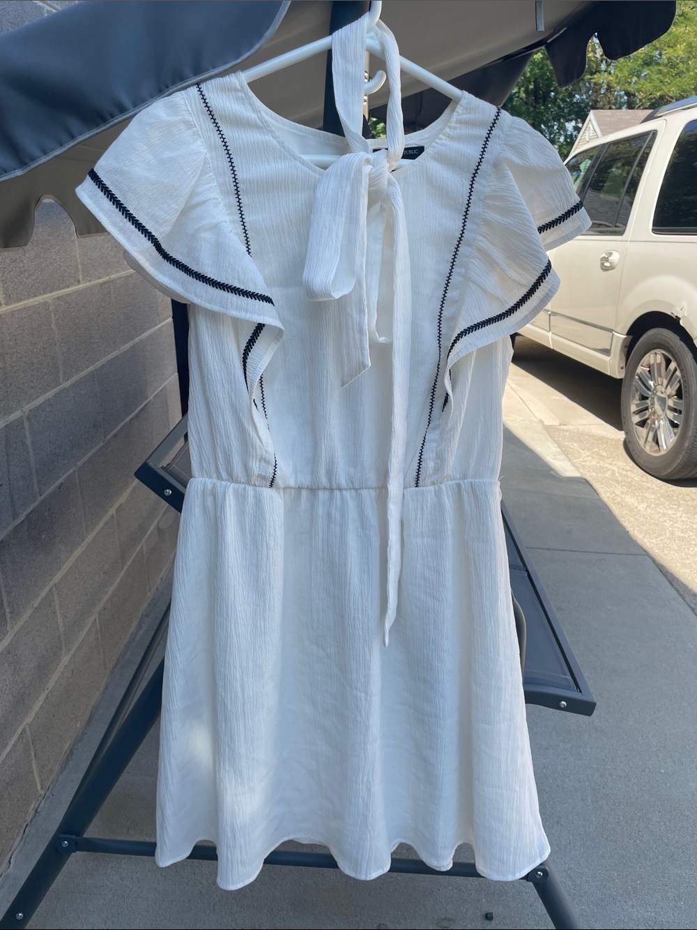 Banana Republic White Ruffle Tie-Back Dress with Black Trim